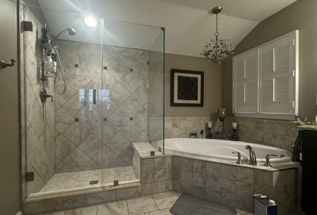 Frameless shower Doors